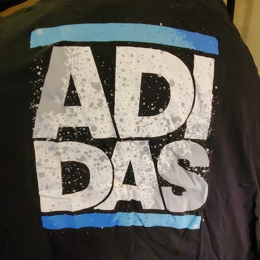 Adidas tee